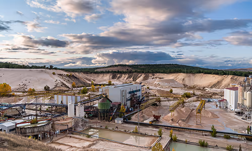 Wide angle photo of Silica Mine. What is Crystalline Silica?